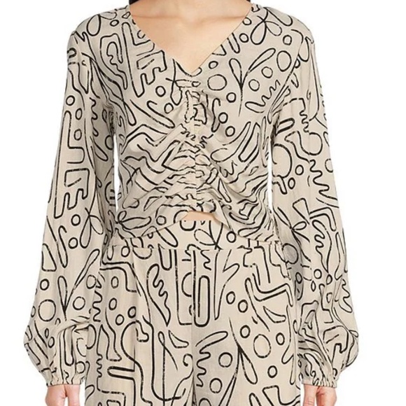 NWT Every Abstract Long-Sleeved Top (Size M) - Picture 1 of 5
